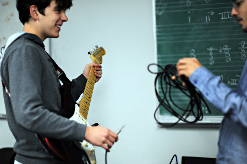 Electric Guitar Lesson | Community Music School Collegeville