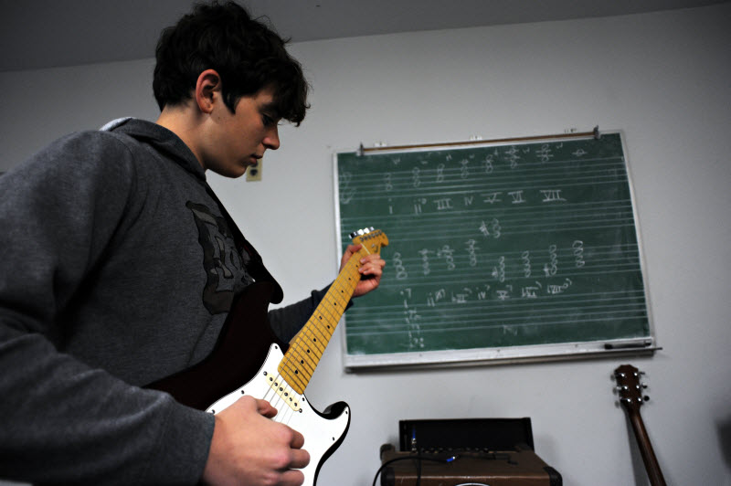 Electric Guitar Lesson | Community Music School Collegeville